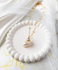Alternative view of Seashell Necklace