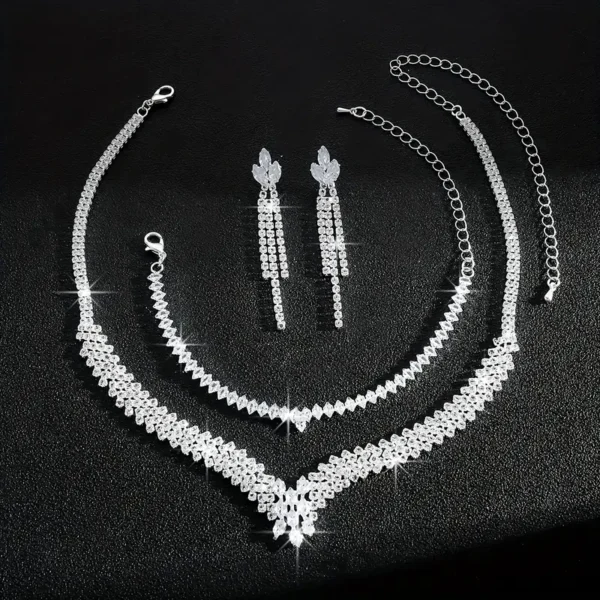 σετ κοσμημάτων με ρινέστεινες - Εlegant V-Shape Design, White Golden Plated - Image 5