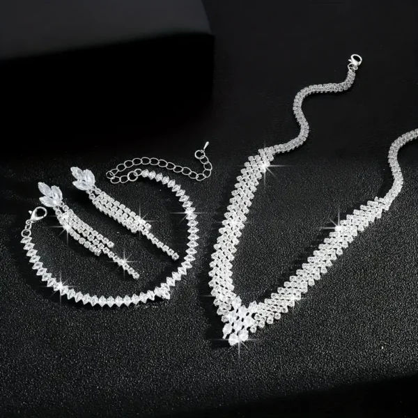 σετ κοσμημάτων με ρινέστεινες - Εlegant V-Shape Design, White Golden Plated - Image 6